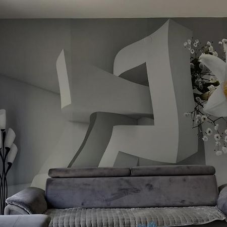 Modern & Cozy 2-Bedroom Vacation Home In Sarajevo Saraievo Exterior foto