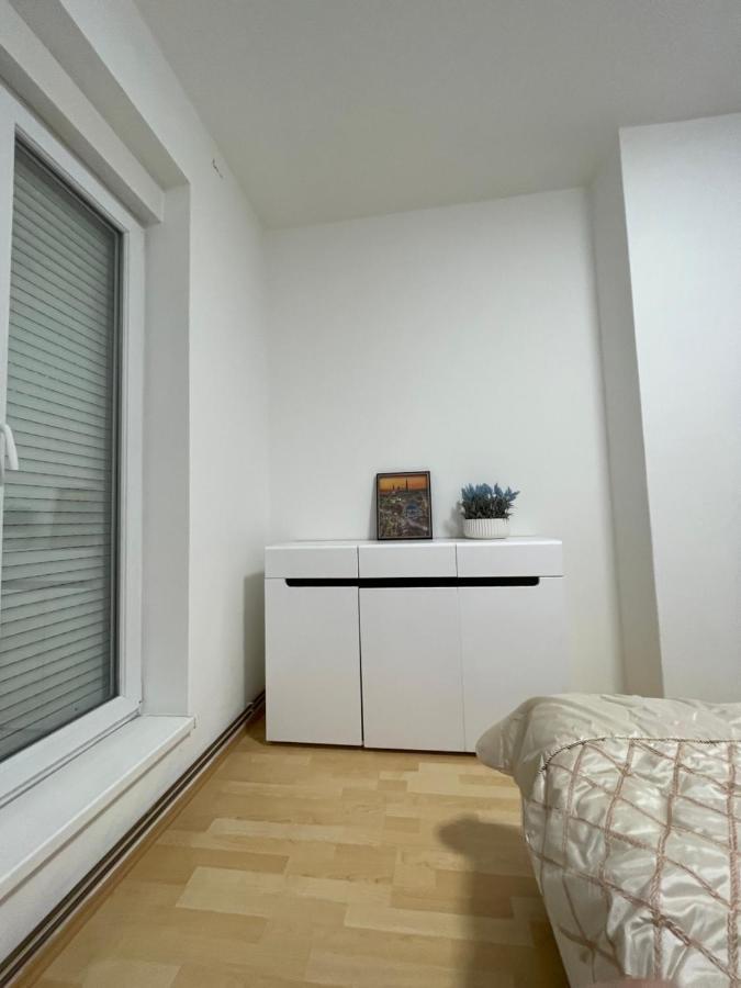 Modern & Cozy 2-Bedroom Vacation Home In Sarajevo Saraievo Exterior foto