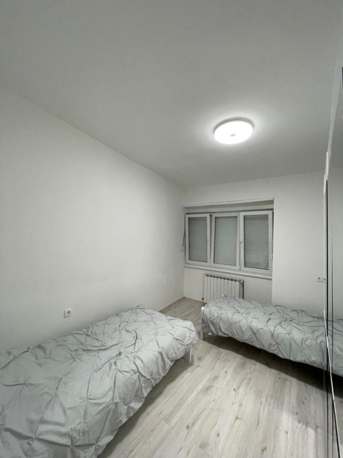 Modern & Cozy 2-Bedroom Vacation Home In Sarajevo Saraievo Exterior foto