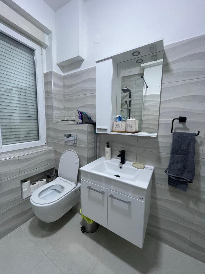 Modern & Cozy 2-Bedroom Vacation Home In Sarajevo Saraievo Exterior foto